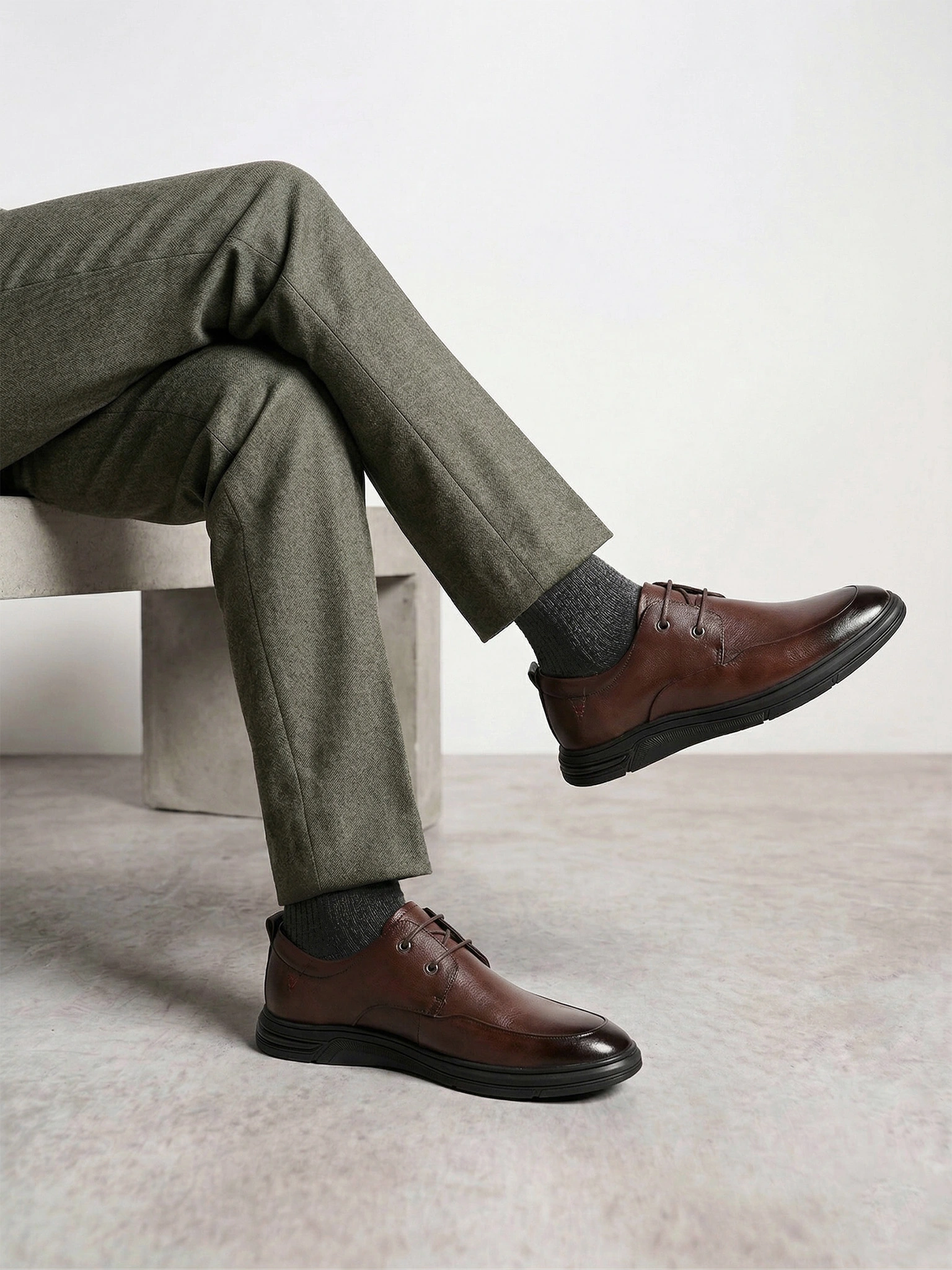 Туфли коричневого цвета со шнуровкой